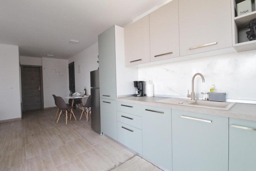Apartments La Mar Zambratija المظهر الخارجي الصورة